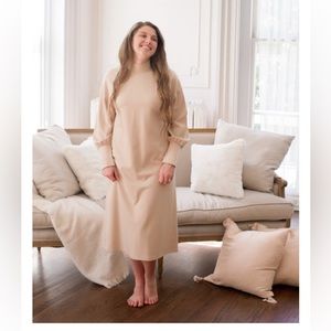 LIKE NEW Dainty Jewells Friends by the Fireside Dress